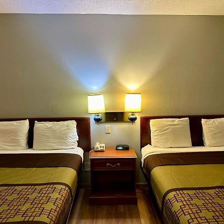 Thunderbird Motor Inn Baraboo Εξωτερικό φωτογραφία