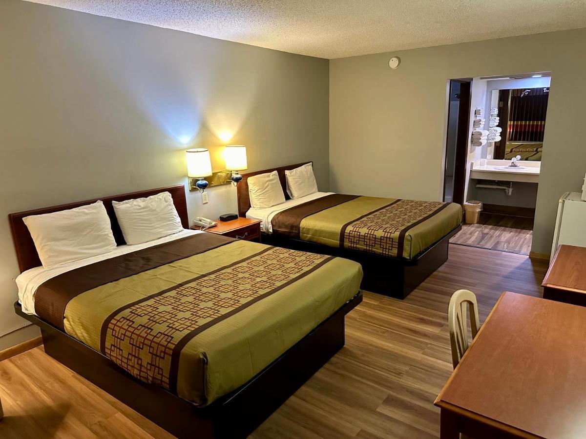 Thunderbird Motor Inn Baraboo Εξωτερικό φωτογραφία