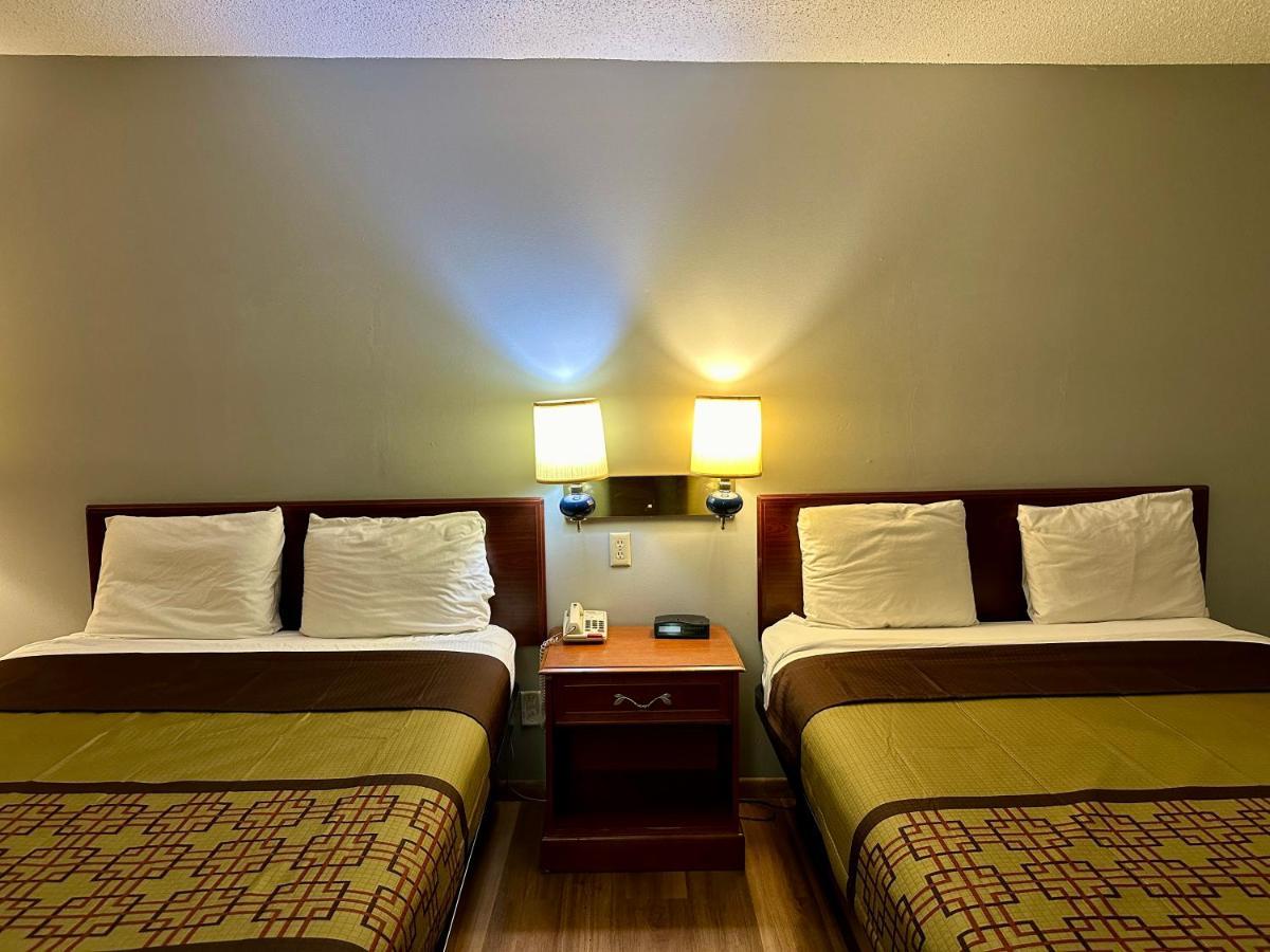 Thunderbird Motor Inn Baraboo Εξωτερικό φωτογραφία