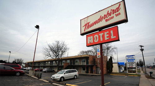 Thunderbird Motor Inn Baraboo Εξωτερικό φωτογραφία