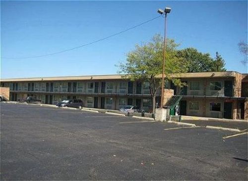 Thunderbird Motor Inn Baraboo Εξωτερικό φωτογραφία