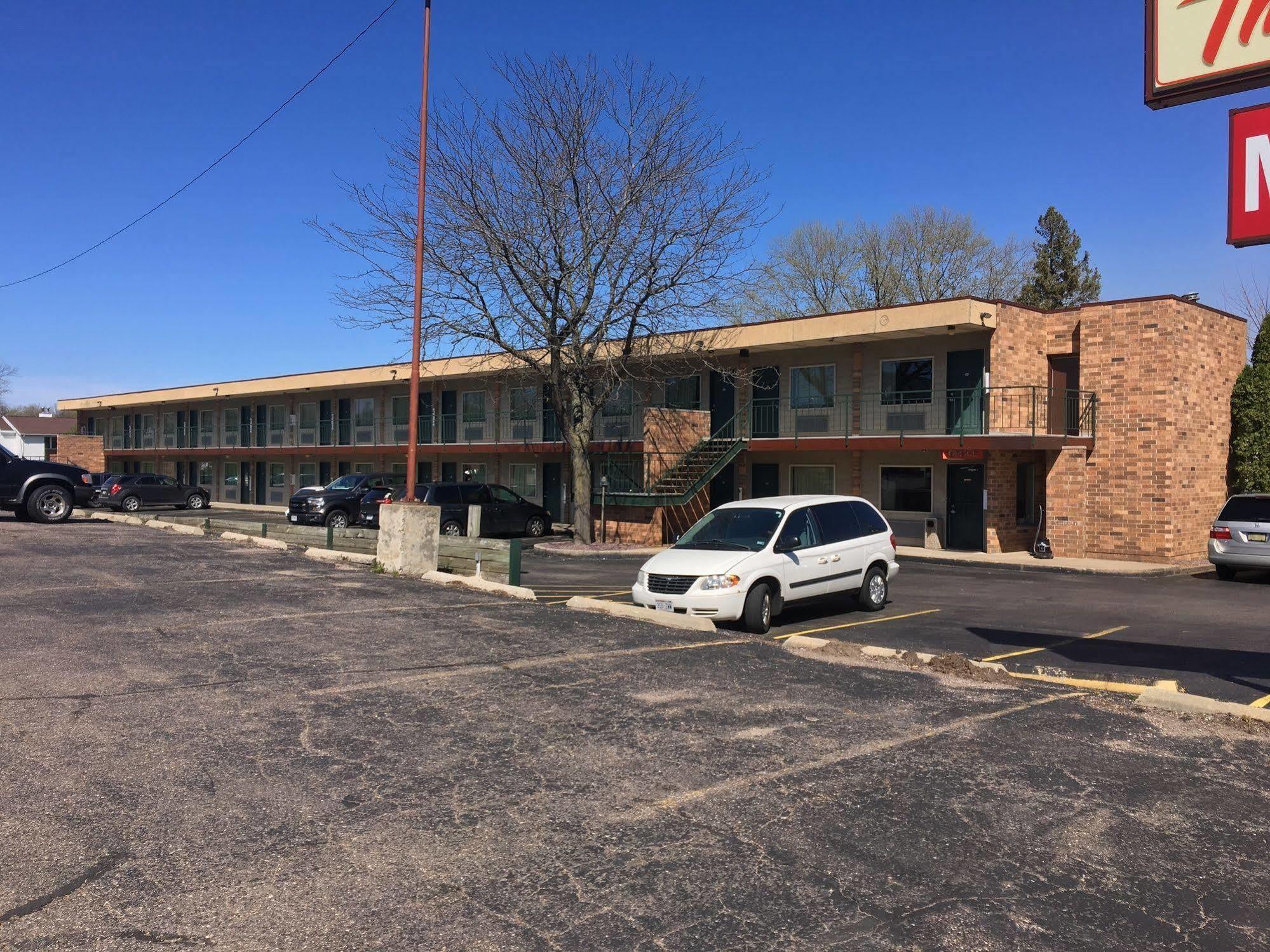 Thunderbird Motor Inn Baraboo Εξωτερικό φωτογραφία